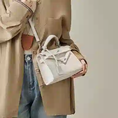 纳兰杜 高级感时尚百搭通勤小众设计 合成革 手提包 女款 白色/黑色