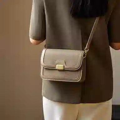 纳兰杜 女包时尚百搭洋气通勤实用高级感潮流真皮包包 头层牛皮 斜挎包小方包豆腐包单肩包 小号 女款 大象灰