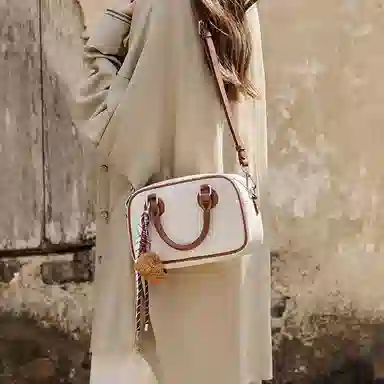 纳兰杜 复古时尚百搭简约通勤高级感小众 合成革 保龄球包斜挎手提包 中号 女款 植鞣米白拼棕/植鞣咖色