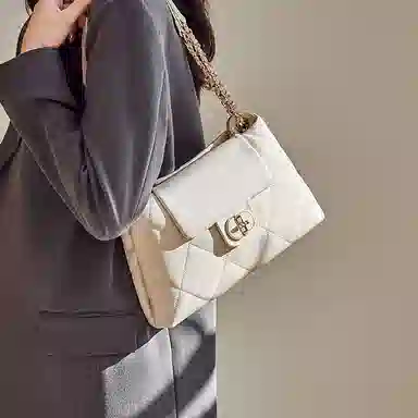 纳兰杜 包包高级感百搭款时尚潮流大容量秋冬女生真皮小香风菱格 牛皮 女包 链条包斜挎包单肩包 大号 女款 黑色/米白色