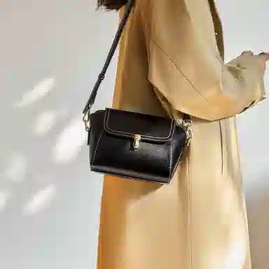 纳兰杜 高级感包包简约实用时尚百搭经典上班通勤 牛皮拼合成革 小方包斜挎单肩包 迷你 女款 子夜黑