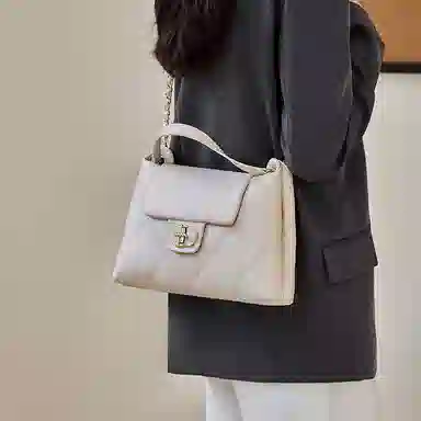 纳兰杜 包包高级感百搭款时尚潮流大容量秋冬女生真皮小香风菱格 牛皮 女包 链条包斜挎包单肩包 大号 女款 黑色/米白色