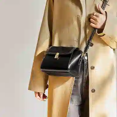 纳兰杜 高级感包包简约实用时尚百搭经典上班通勤 牛皮拼合成革 小方包斜挎单肩包 迷你 女款 子夜黑