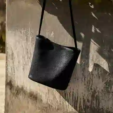 纳兰杜 小众品牌高级质感上班通勤时尚简约百搭 合成革 斜挎单肩包 常规 女款 多色