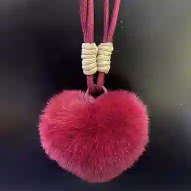 纳兰杜 可爱安可拉红手绳爱心挂件背包桃心挂饰 毛绒 钥匙扣包周边 女款 安可拉红色/浅咖色/粉色/黑色