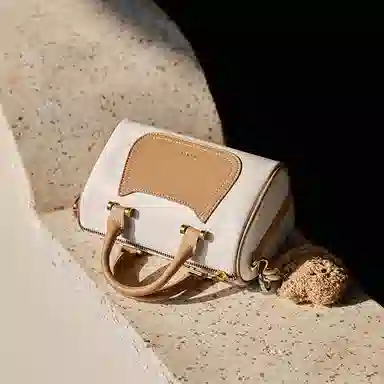 纳兰杜 上班通勤洋气高级感保龄球波士顿包 牛皮 单肩斜挎手提包 小号 女款 米白拼杏/子夜黑