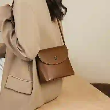 纳兰杜 复古高级感轻便时尚百搭气质通勤 头层牛皮 手机包斜挎单肩包 女款 植鞣棕色