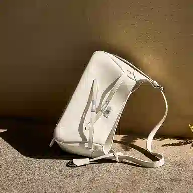 纳兰杜 慵懒松弛感通勤时尚潮流百搭高级感 牛皮拼合成革 腋下单肩包 女款 米白色/黑色