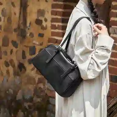 纳兰杜 小众品牌时尚保龄球包洋气百搭高级感通勤 牛皮 手提单肩包 大号 女款 植鞣黑色/植鞣棕色