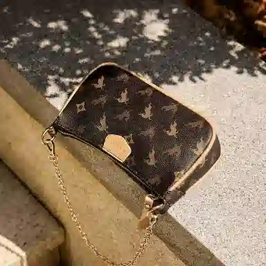 纳兰杜 麋鹿系列 品牌小众复古时尚高级质感麻将包高颜值满印撞色链条设计百搭 合成革 腋下包单肩斜挎包 小号 女款 咖色