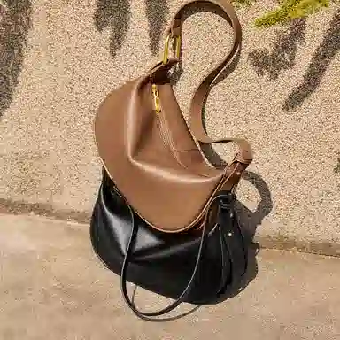 纳兰杜 时尚法式流行休闲百搭小众通勤 牛皮拼合成革 饺子包腋下斜挎包 中号 女款 多色