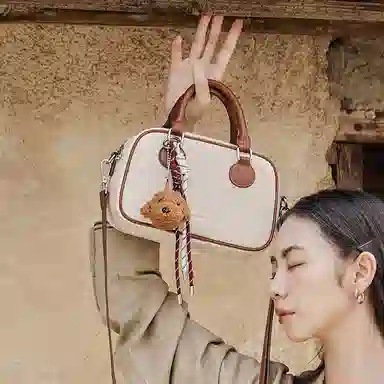 纳兰杜 复古时尚百搭简约通勤高级感小众 合成革 保龄球包斜挎手提包 中号 女款 植鞣米白拼棕/植鞣咖色