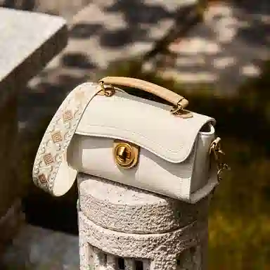 纳兰杜 时尚通勤洋气百搭简约 牛皮拼合成革 单肩手提包 女款 米白拼杏色