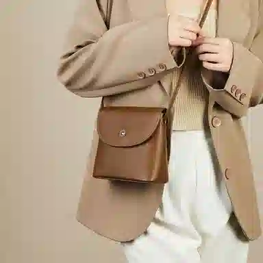 纳兰杜 复古高级感轻便时尚百搭气质通勤 头层牛皮 手机包斜挎单肩包 女款 植鞣棕色