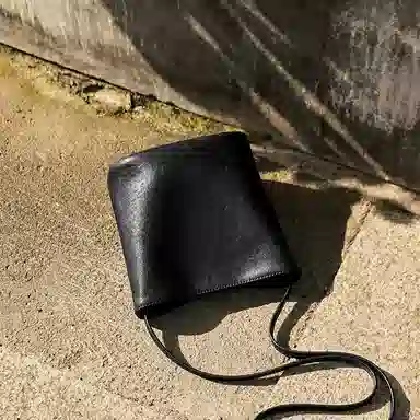 纳兰杜 小众品牌高级质感上班通勤时尚简约百搭 合成革 斜挎单肩包 常规 女款 多色