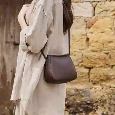 纳兰杜 包包女复古时尚通勤高级感洋气百搭简约休闲 牛皮拼合成革 单肩包斜挎包 迷你 女款 植鞣咖色/植鞣浅草黄