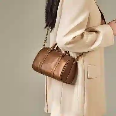 纳兰杜 复古时尚百搭质感简约休闲上班通勤 头层牛皮 波士顿包手提斜挎单肩包 常规 女款 植鞣棕色/植鞣金棕色