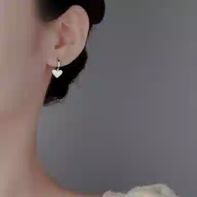 999