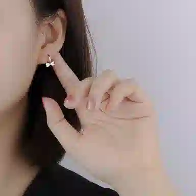 999