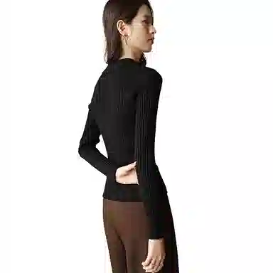 晚白 软糯不扎肤高弹力条纹针织衫 女款