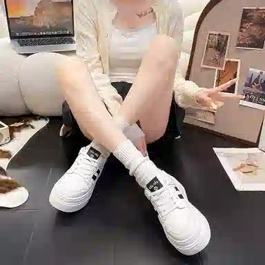 ESTEE GEEA