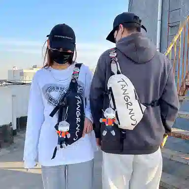 泰克森 拉链开合 尼龙布 单肩包 小号 男女同款情侣款 黑/白