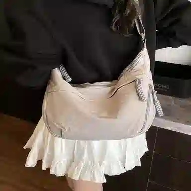 泰克森 轻便百搭通勤高级感 尼龙 斜挎包 男女同款情侣款 多色