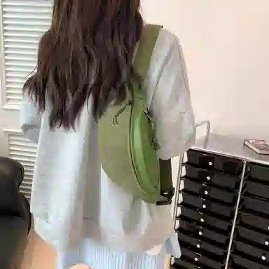 泰克森 大容量休闲 灯芯绒 单肩包胸包 小号 男女同款情侣款 棕/黑/白/绿