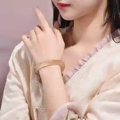 翡翠王朝 【点想要 赠古法素圈镯子】香槟马达加斯加 一步一响 复古 高级感 清冷 旗袍汉服 新中式  极简风 琉璃 手镯 女款
