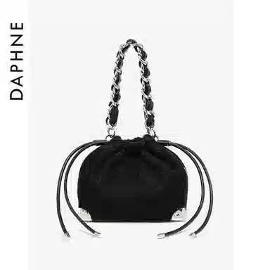 DAPHNE PU