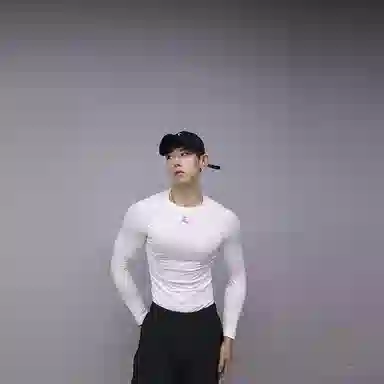 GOLOVEJOY Four-Dimensional Stretch Seamless Long Sleeve