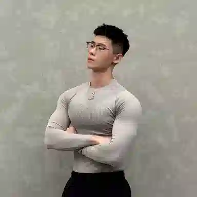 GOLOVEJOY Four-Dimensional Stretch Seamless Long Sleeve