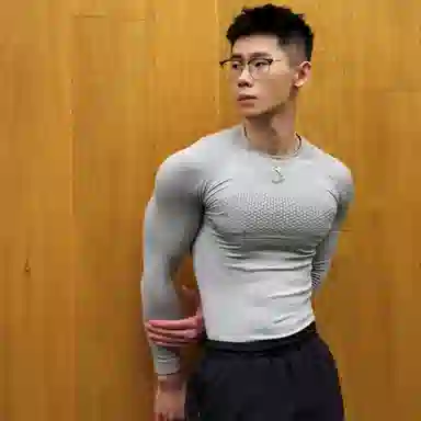 GOLOVEJOY Four-Dimensional Stretch Seamless Long Sleeve