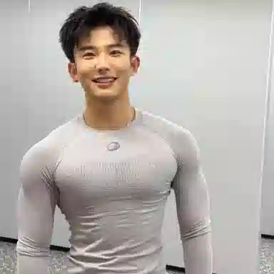 GOLOVEJOY Four-Dimensional Stretch Seamless Long Sleeve