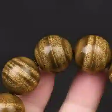 吉千年 【品鉴级】新中式复古潮流风 好运 平安顺遂 招财进宝 黄料 桢楠 满水波 满水浮光 楠木 手串 男女同款情侣款