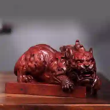 吉千年 【顺丰包邮】新中式复古潮流风 好运 招财进宝 平安顺遂 镇水兽 赞比亚 血檀 摆件 男女同款情侣款