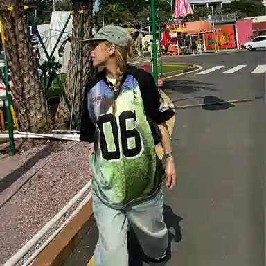 Pirkadat Vintage V-Neck Jersey Tee