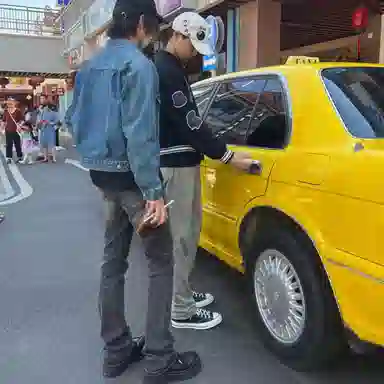 悍戈 美式复古高街水洗做旧微喇修身百搭有垂感 质感不撞衫牛仔裤 男女同款