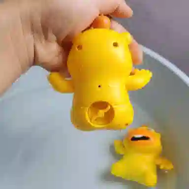 咕轹 水豚戏水噜噜 玩具