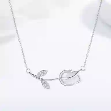  【S925纯银 高品质】 七七银饰 温柔郁金香 森系温柔优雅花朵造型设计锁骨链 小清新高级大气精致轻奢 灵动吸睛#好运 玉髓 项链 女款