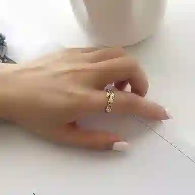 S925