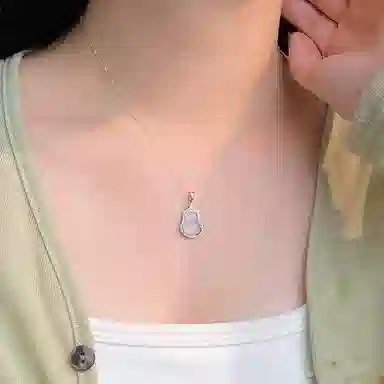 999