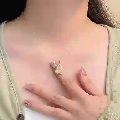 999
