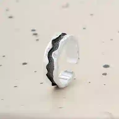 S925