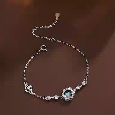 【S999足银纯银 在逃公主】 七七银饰 跳动的心 莫比乌斯环 小众轻奢简约百搭浪漫 灵动爱心花环手饰 学生 琉璃 手链 女款