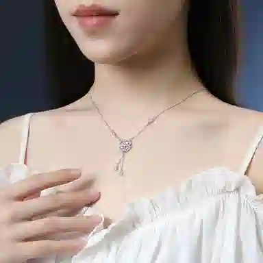 【S925银 甜心四叶草】 七七银饰  心动浪漫简约可爱 时尚气质精致奢华优雅设计 轻奢闪耀轻盈百搭小众高级感 纯银 项链 女款