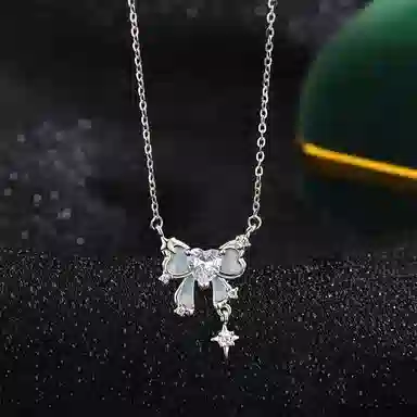 【S999足银 在逃公主】 七七银饰 爱心蝴蝶结 璀璨之心 森系小清新 镂空精致森系 幻彩闪耀 小众设计感锁骨链 好运 纯银 项链 女款
