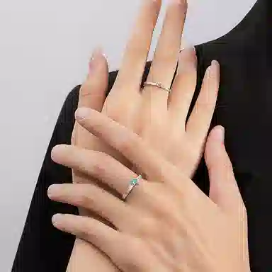 S925