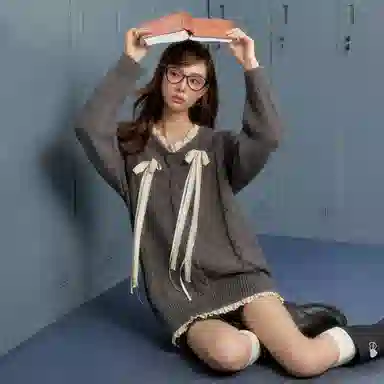 UNIFREE Sweater