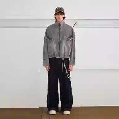 WHELVE boxy